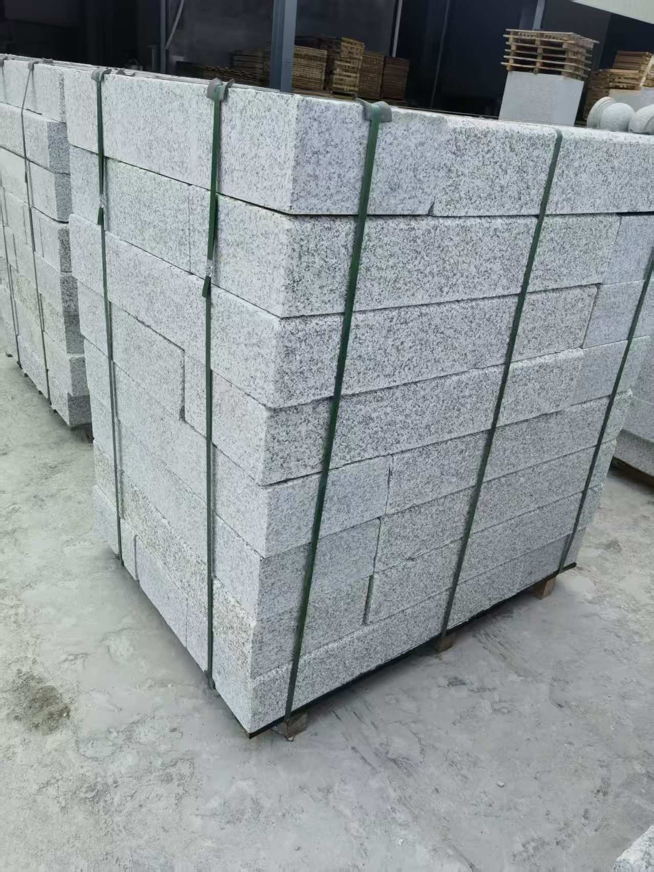 淮北 芙蓉白火烧两面路沿石