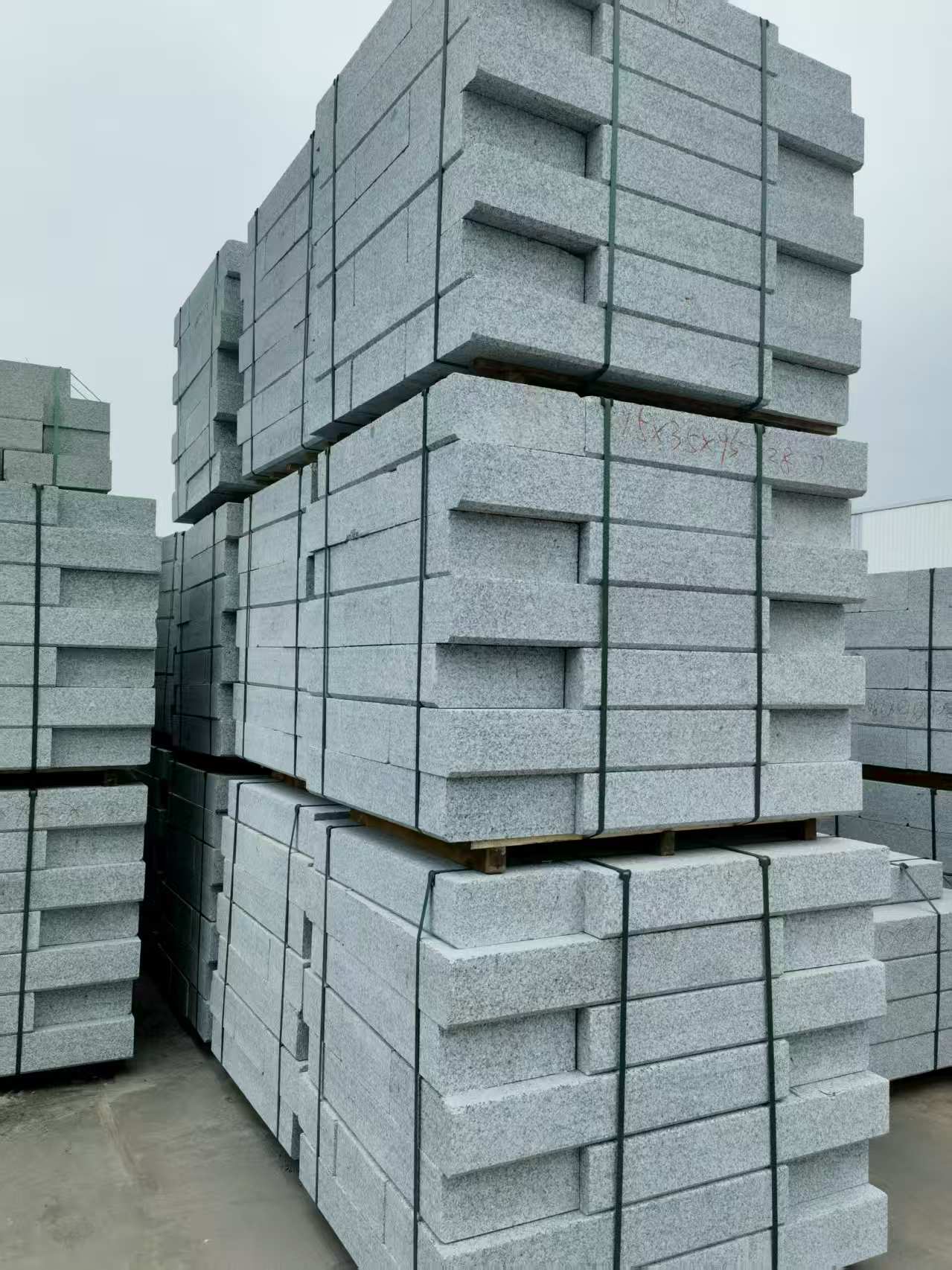 淮北 路沿石，板板正正的路沿石