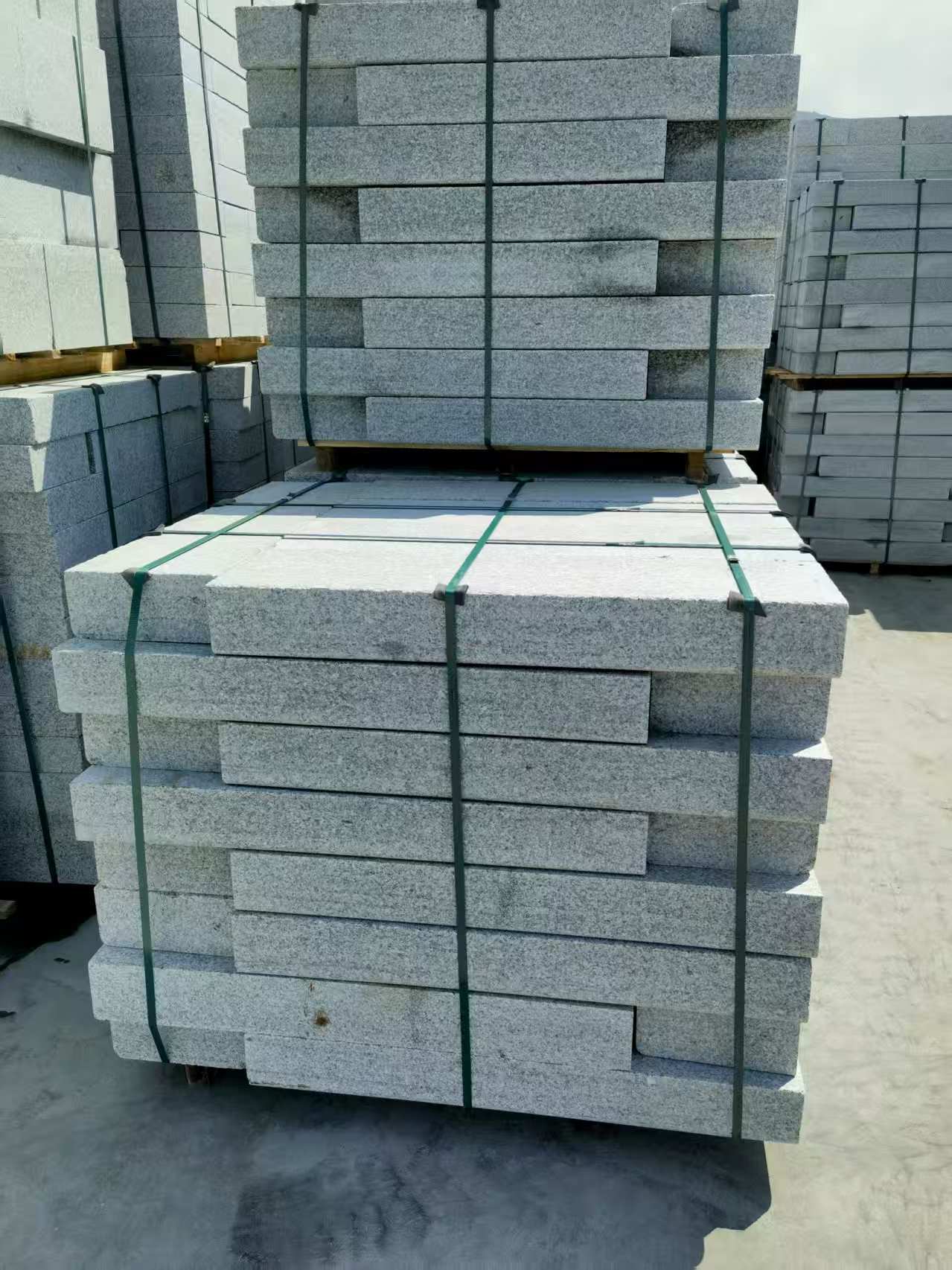 淮北 芙蓉白花岗岩路沿石、平石尺寸标准，色泽均匀