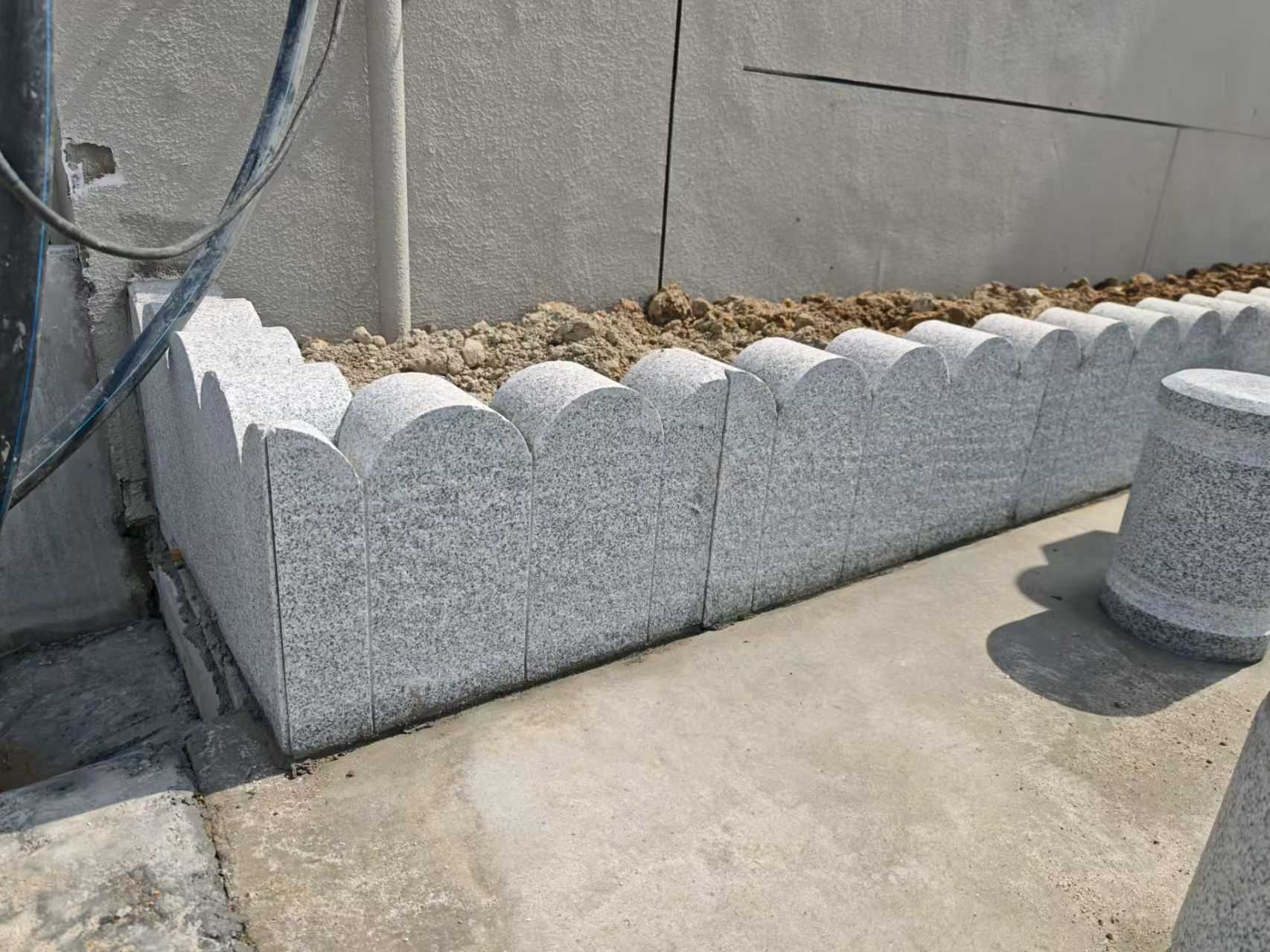 淮北 芝麻白花岗岩花边石铺装效果图